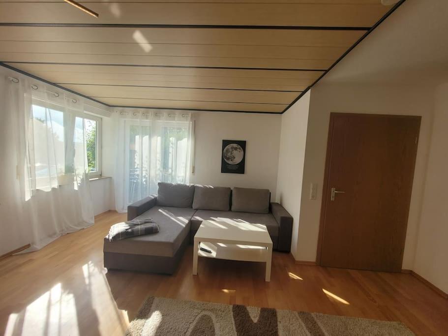 Zwei Zimmer Wohnung 布拉河畔的海登海姆 外观 照片