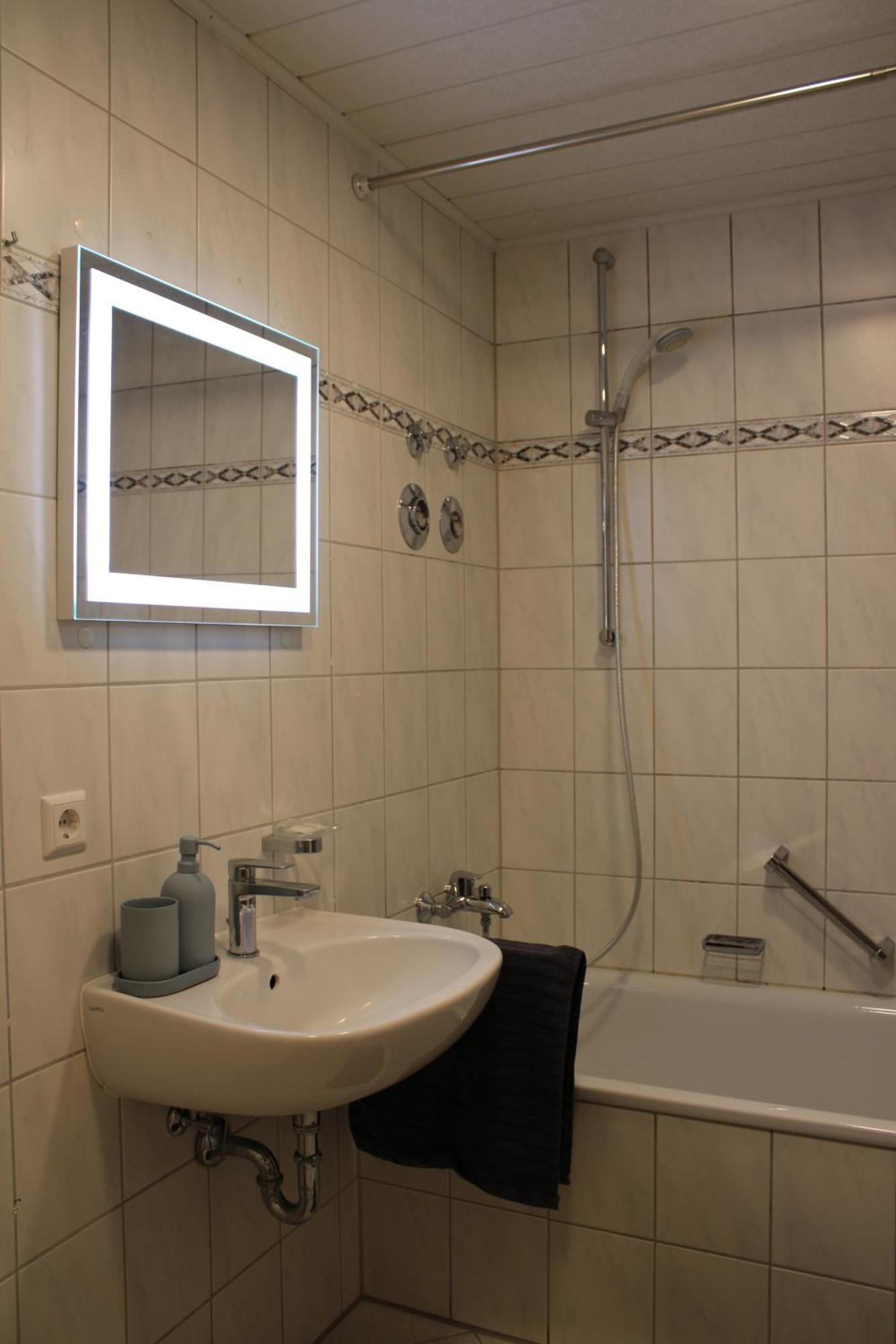 Zwei Zimmer Wohnung 布拉河畔的海登海姆 外观 照片
